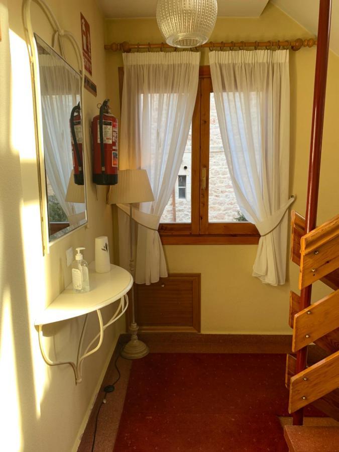 Hostal Docar Лерма Екстер'єр фото