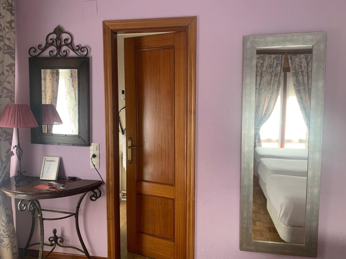 Hostal Docar Лерма Екстер'єр фото