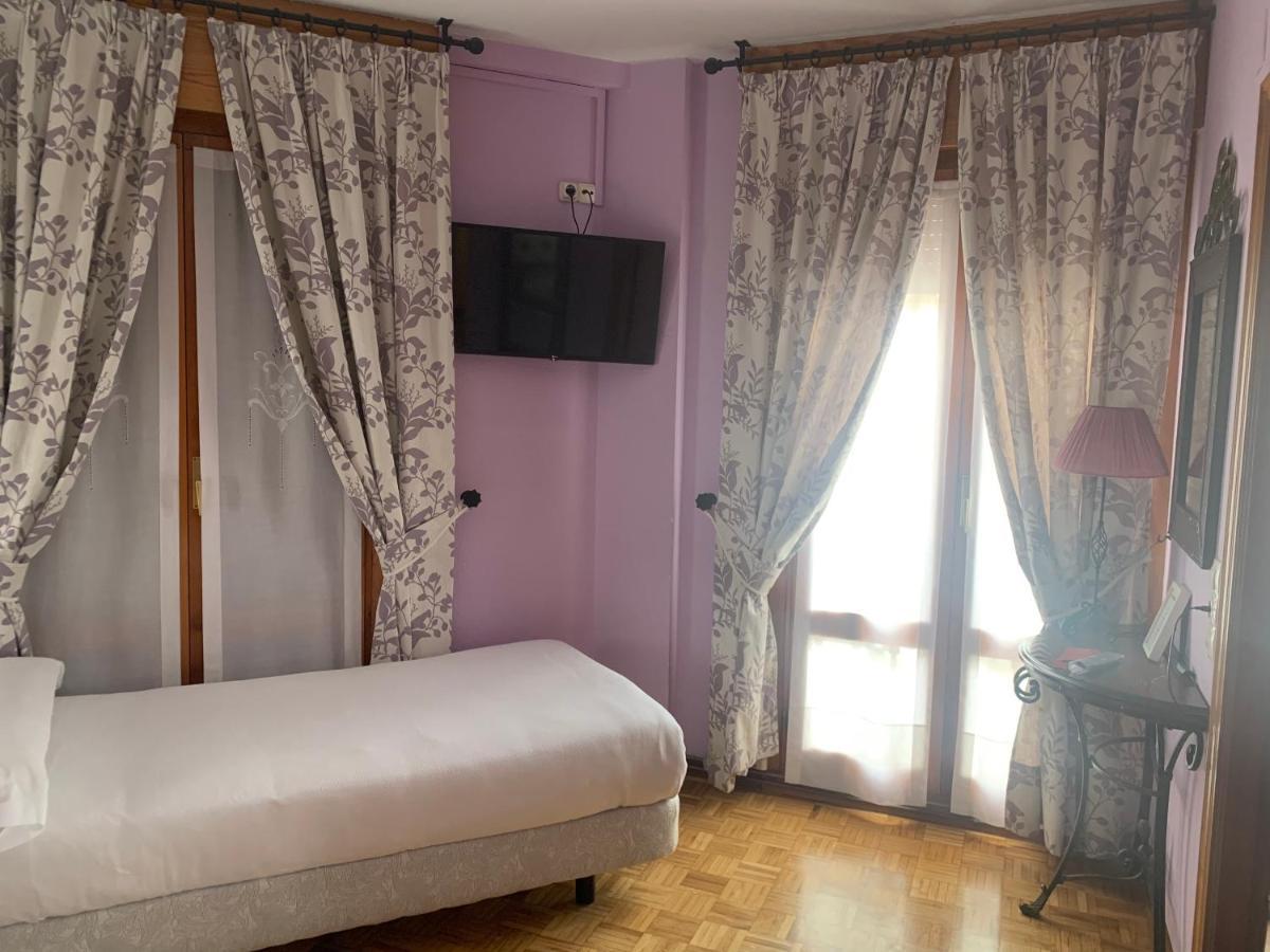 Hostal Docar Лерма Екстер'єр фото