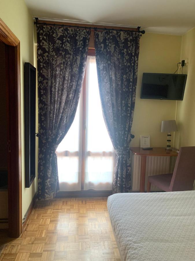 Hostal Docar Лерма Екстер'єр фото