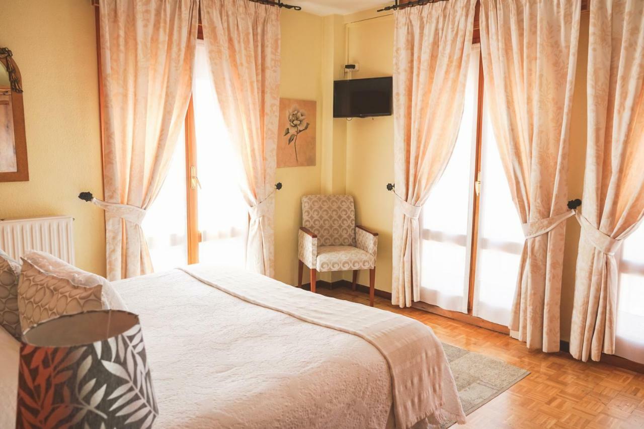 Hostal Docar Лерма Екстер'єр фото
